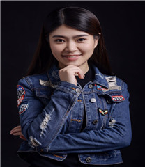 重慶 瑪?shù)姥b飾工程設(shè)計(jì)有限公司張倩