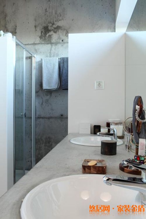 衛(wèi)生間墻面裝清水混凝土風格