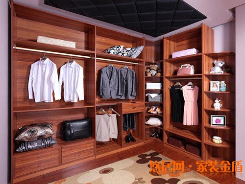 設(shè)計(jì)步入式衣帽間的技巧