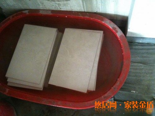 需要泡水的瓷磚有哪些