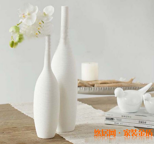 室內(nèi)花瓶顏色擺放怎么選擇