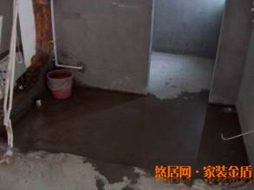 地面出現(xiàn)漏水現(xiàn)象應(yīng)該怎么處理？