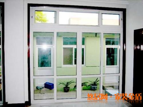 怎樣辨別有毒的塑鋼門窗的問題？  