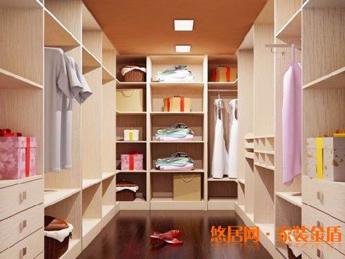 家庭衣帽間應怎么裝修