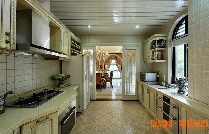 美式別墅廚房裝修效果圖